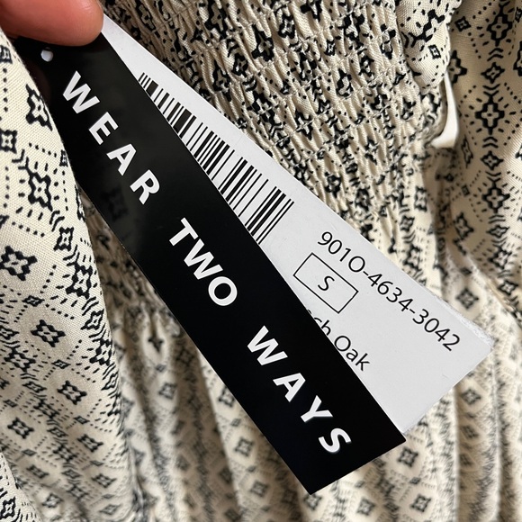 Canadian Designer TRIBAL 2-Ways Printed Dress with Embroidery - Picture 6 of 8